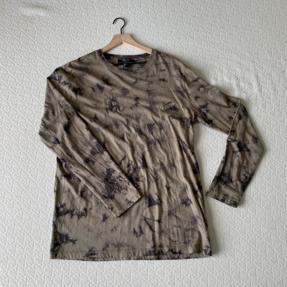 Green tie dyed shirt